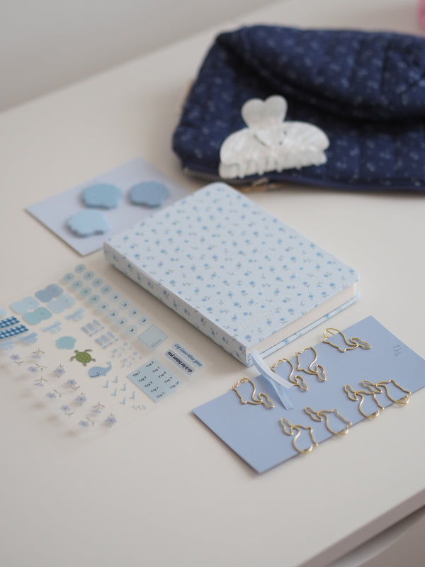 Ocean blossom-Set von TYJ: blaues Schuljournal mit Blümchen, Sticker, Büroklammern und Notizblock