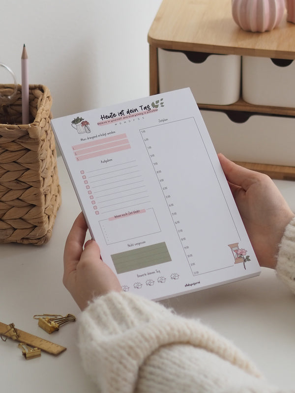 Tagesplaner A5 Blume mit Feldern für Prioritäten und Zeitplan
