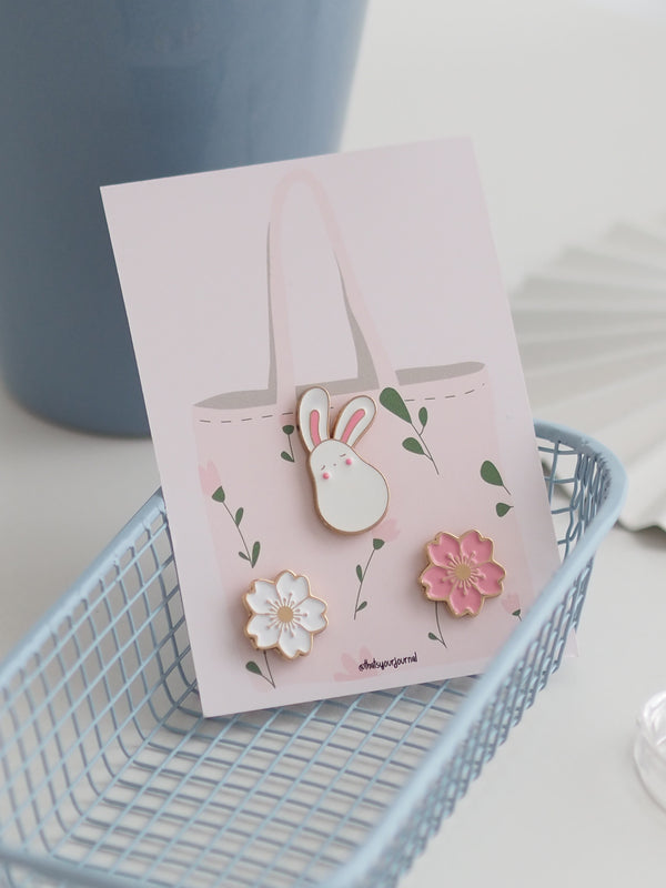 Pins Bunny 3-teilig mit Hase und Blumen auf rosa Karte