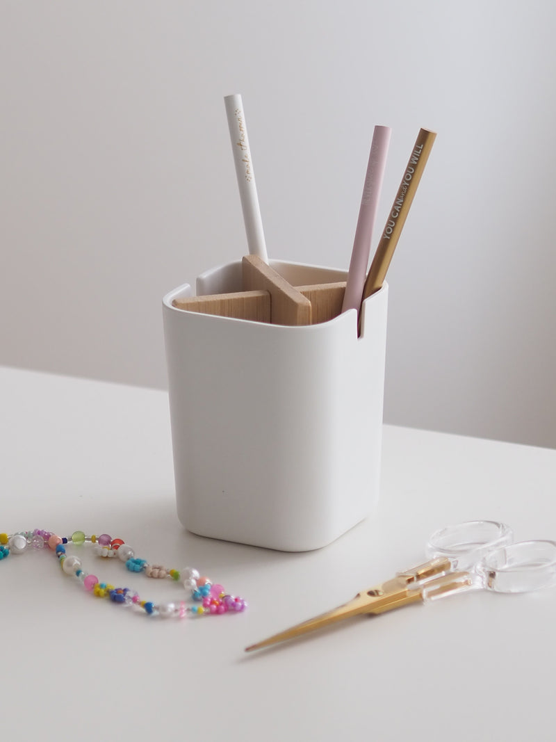 Bleistifte classy in Weiß, Rosa und Gold im Stiftehalter