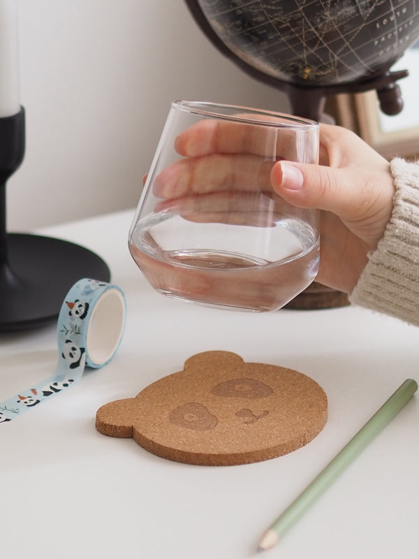 Untersetzer Panda aus Kork mit Wasserglas